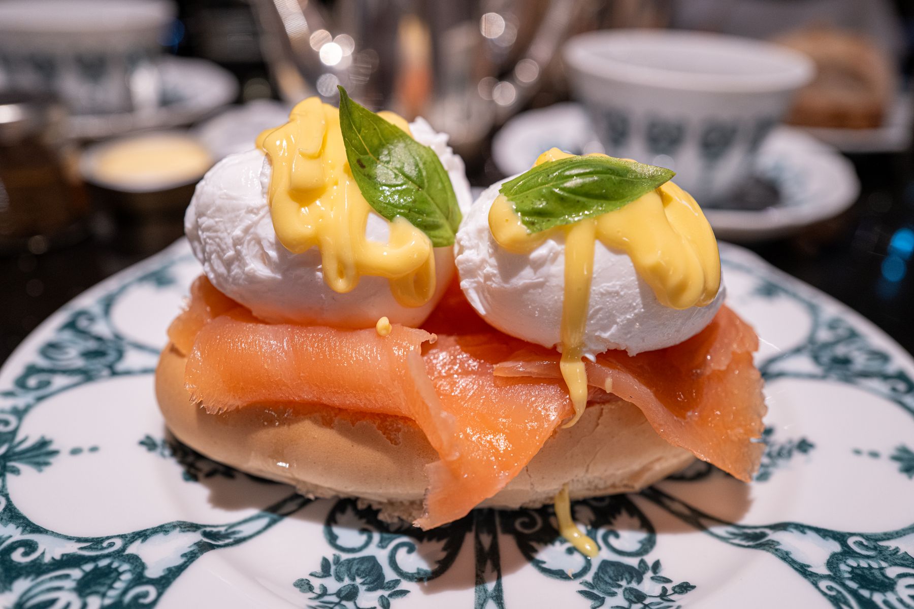 Smoked salmon eggs Benedict with hollandaise